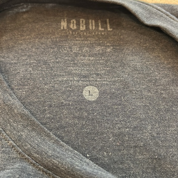 NOBULL Men's Gray T-Shirt - Picture 2 of 2